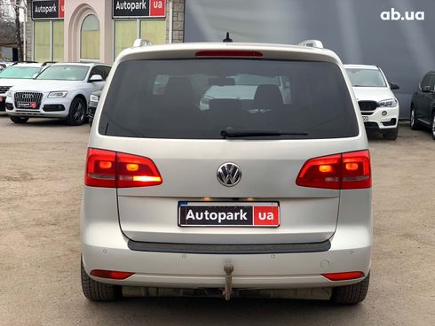 Volkswagen Touran 2011 серый - фото 6