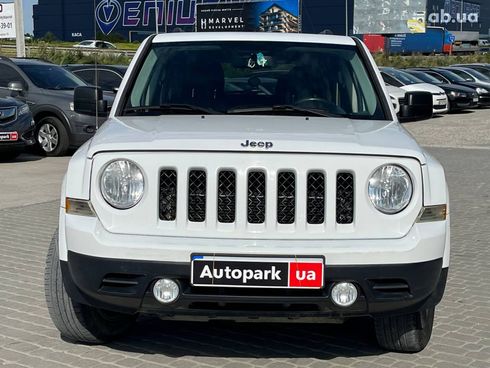 Jeep Patriot 2014 белый - фото 12