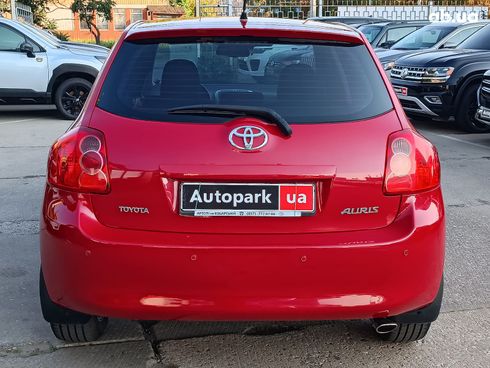 Toyota Auris 2007 красный - фото 8