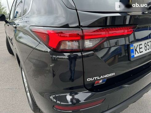 Mitsubishi Outlander 2021 - фото 15