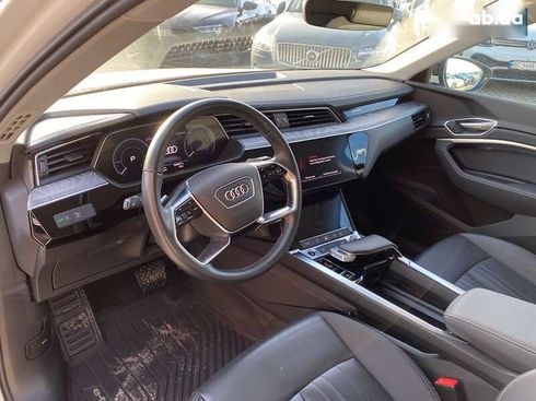 Audi E-Tron 2021 - фото 12