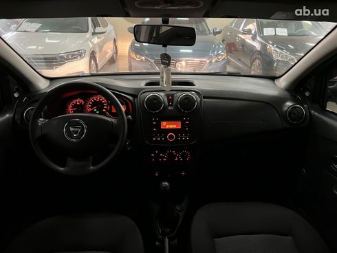 Dacia Sandero 2015 серебристый - фото 9