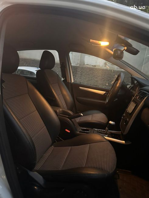 Mercedes-Benz B-Класс 2007 белый - фото 15