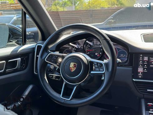 Porsche Cayenne 2018 - фото 30