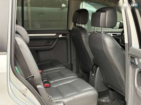 Volkswagen Touran 2015 - фото 15