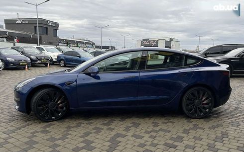 Tesla Model 3 2022 - фото 4