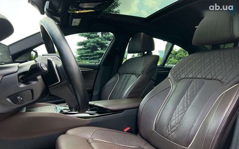 BMW 5 серия 2018 - фото 19