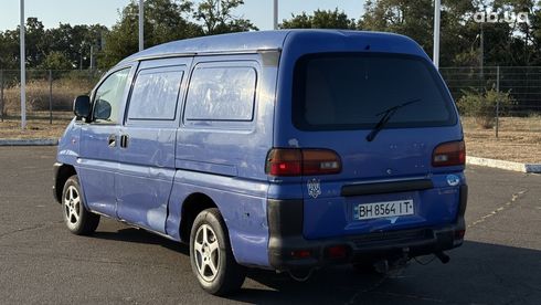 Mitsubishi Space Gear 2000 голубой - фото 12