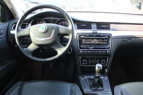 Skoda Superb 2013 - фото 12