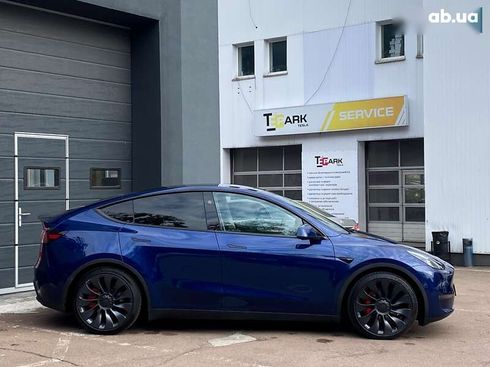 Tesla Model Y 2024 - фото 11