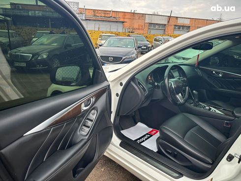 Infiniti Q50 2018 белый - фото 18