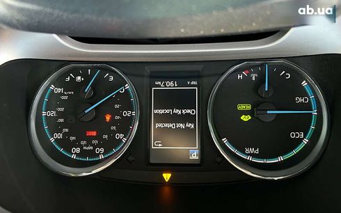 Toyota RAV4 2017 - фото 15