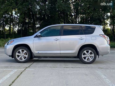 Toyota RAV4 2012 - фото 11
