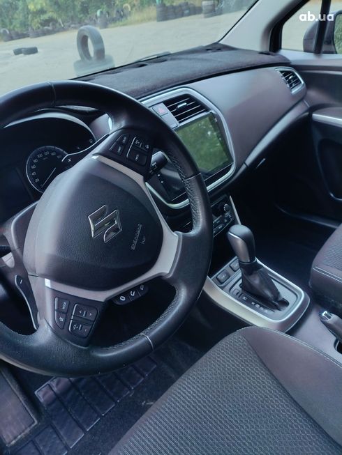 Suzuki SX4 2016 серый - фото 7