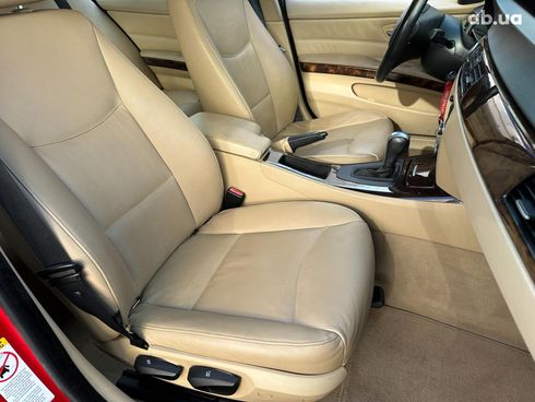 BMW 3 серия 2007 красный - фото 15