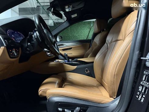 BMW 5 серия 2019 - фото 26