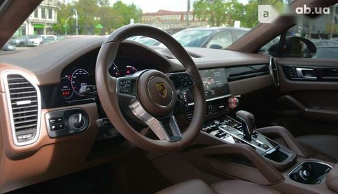 Porsche Cayenne Coupe 2021 - фото 22