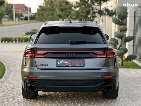 Audi RS Q8 2021 - фото 13