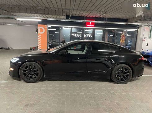 Tesla Model S 2022 - фото 11