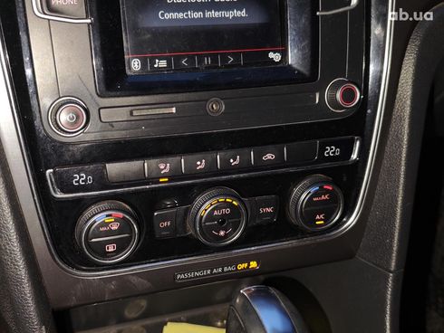 Volkswagen Passat 2016 серый - фото 30