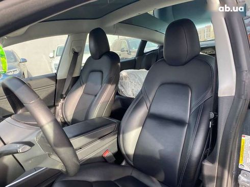 Tesla Model 3 2019 - фото 13