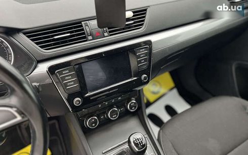 Skoda Superb 2018 - фото 12