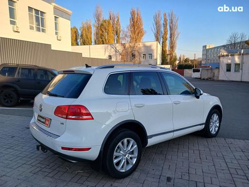 Volkswagen Touareg 2014 белый - фото 10