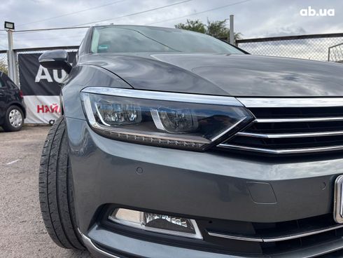 Volkswagen Passat 2017 серый - фото 9