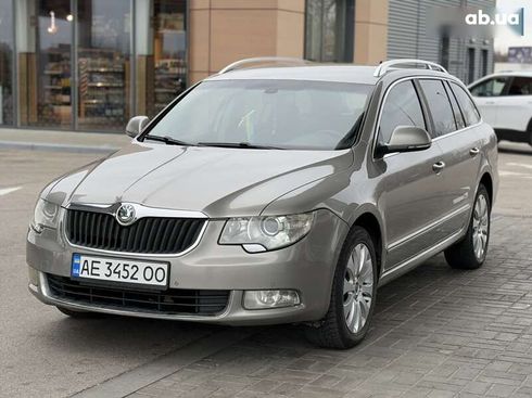 Skoda Superb 2012 - фото 3