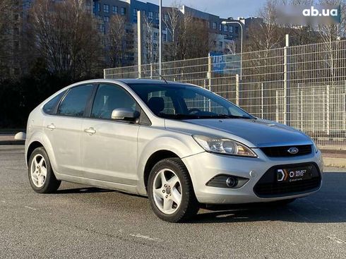 Ford Focus 2010 - фото 5