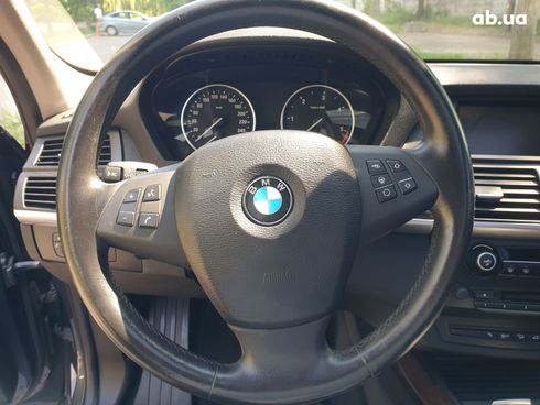 BMW X5 2010 серый - фото 16