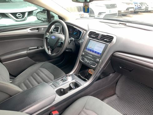 Ford Fusion 2018 серый - фото 26