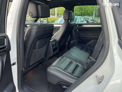 Volkswagen Touareg 2017 - фото 27