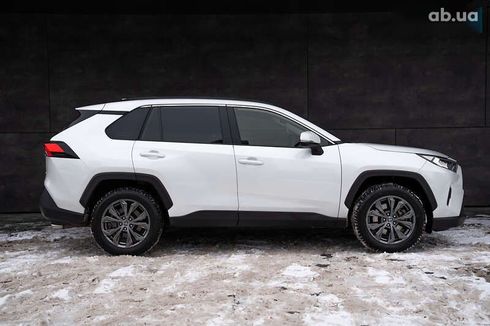 Toyota RAV4 2023 - фото 6