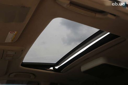 Lexus LX 2005 - фото 26