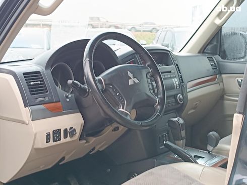 Mitsubishi Pajero Wagon 2008 черный - фото 22