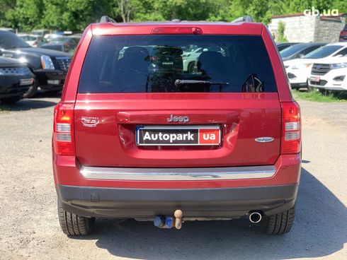 Jeep Patriot 2016 красный - фото 6