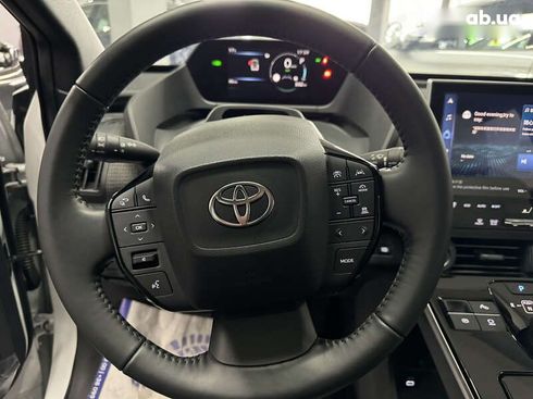 Toyota bZ 2023 - фото 13