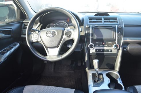 Toyota Camry 2013 белый - фото 11