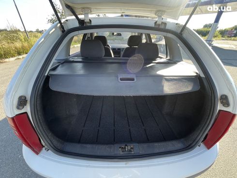 Skoda Fabia 2002 белый - фото 8