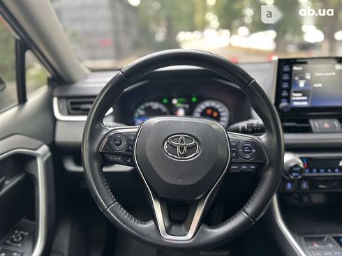 Toyota RAV4 2020 - фото 25