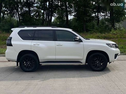 Toyota Land Cruiser Prado 2020 - фото 12
