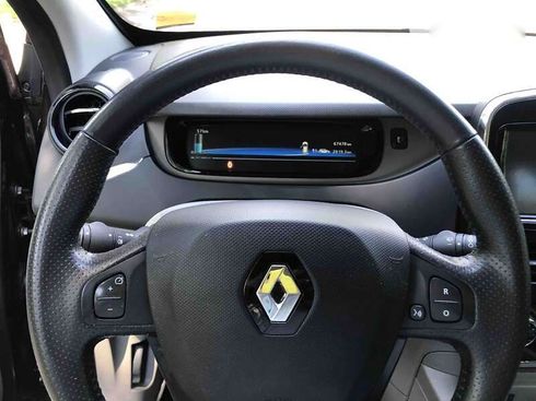 Renault Zoe 2015 - фото 11