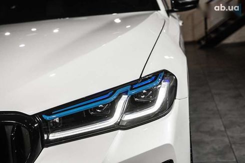 BMW 5 серия 2017 - фото 9