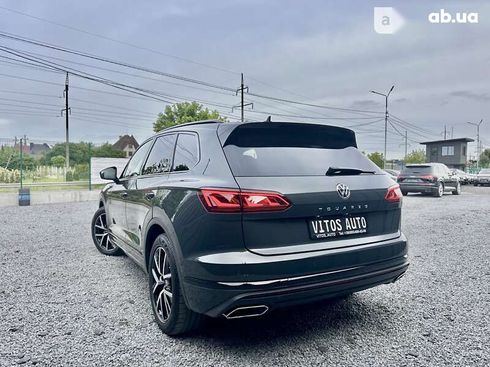 Volkswagen Touareg 2019 - фото 10