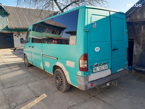 Mercedes-Benz Sprinter 2000 зеленый - фото 6