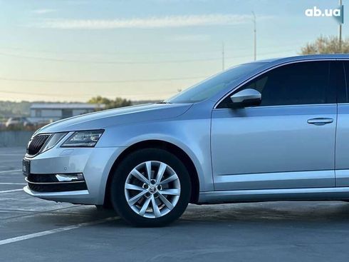 Skoda Octavia 2019 - фото 12