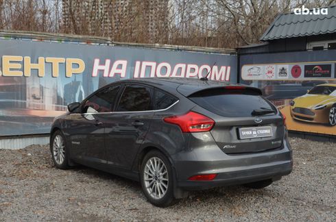 Ford Focus 2015 серый - фото 20