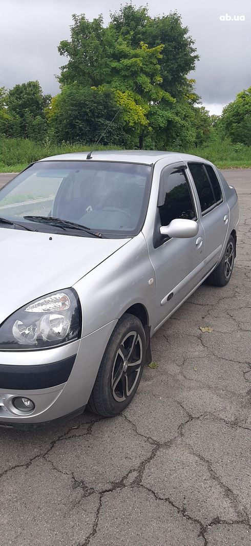 Renault Clio 2006 серебристый - фото 8