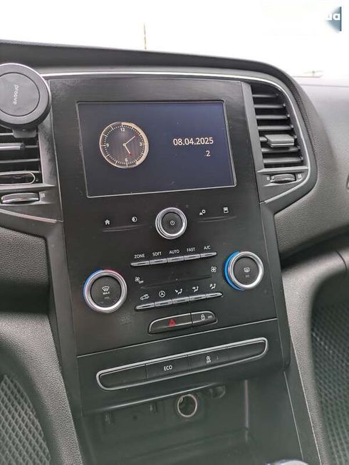 Renault Megane 2017 - фото 14